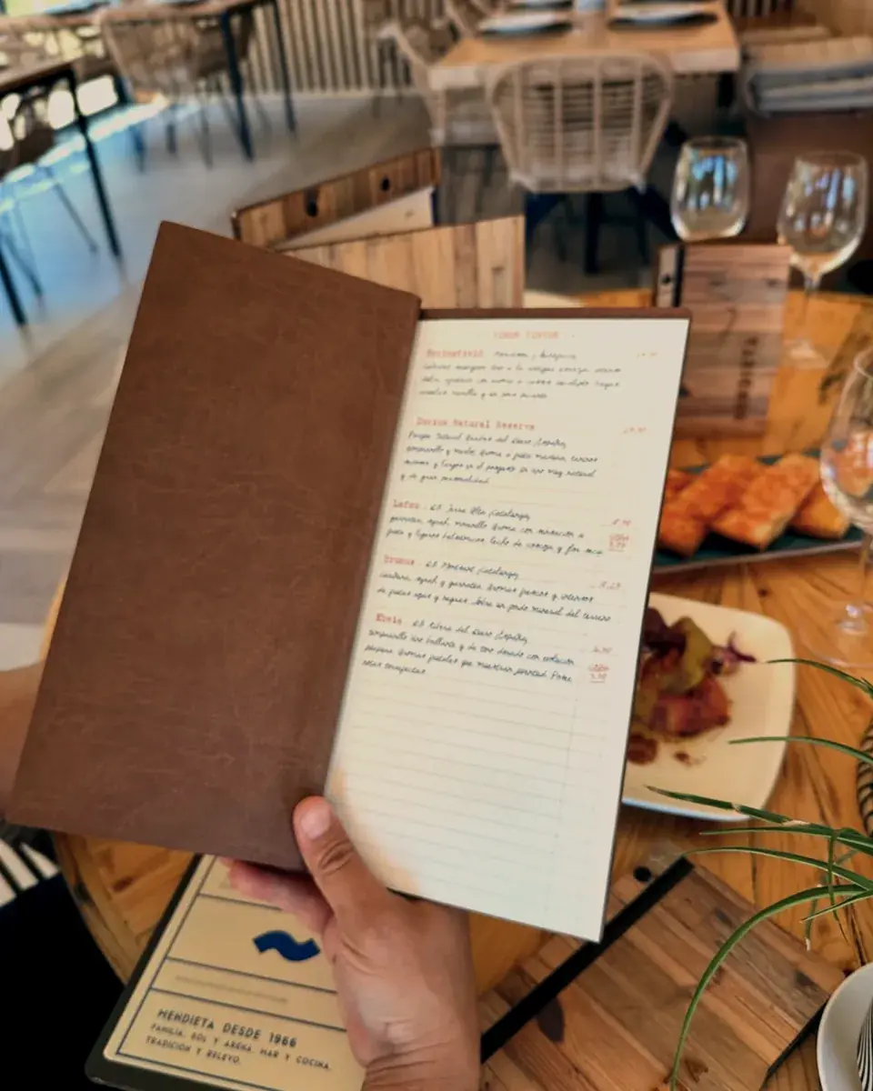 Descripciones de vino escritas a mano